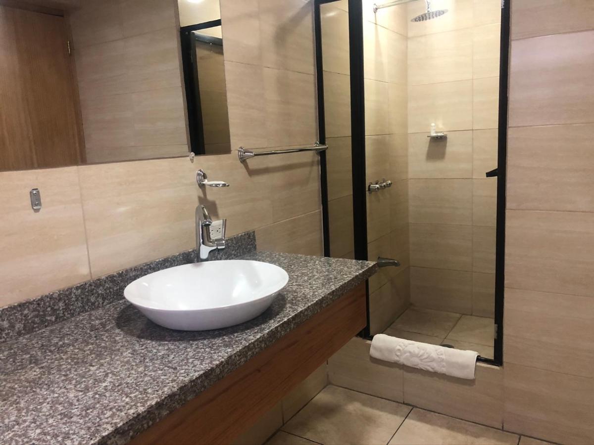 Hotel Ambassador Quito Zewnętrze zdjęcie