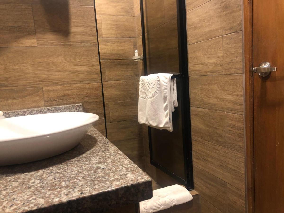 Hotel Ambassador Quito Zewnętrze zdjęcie