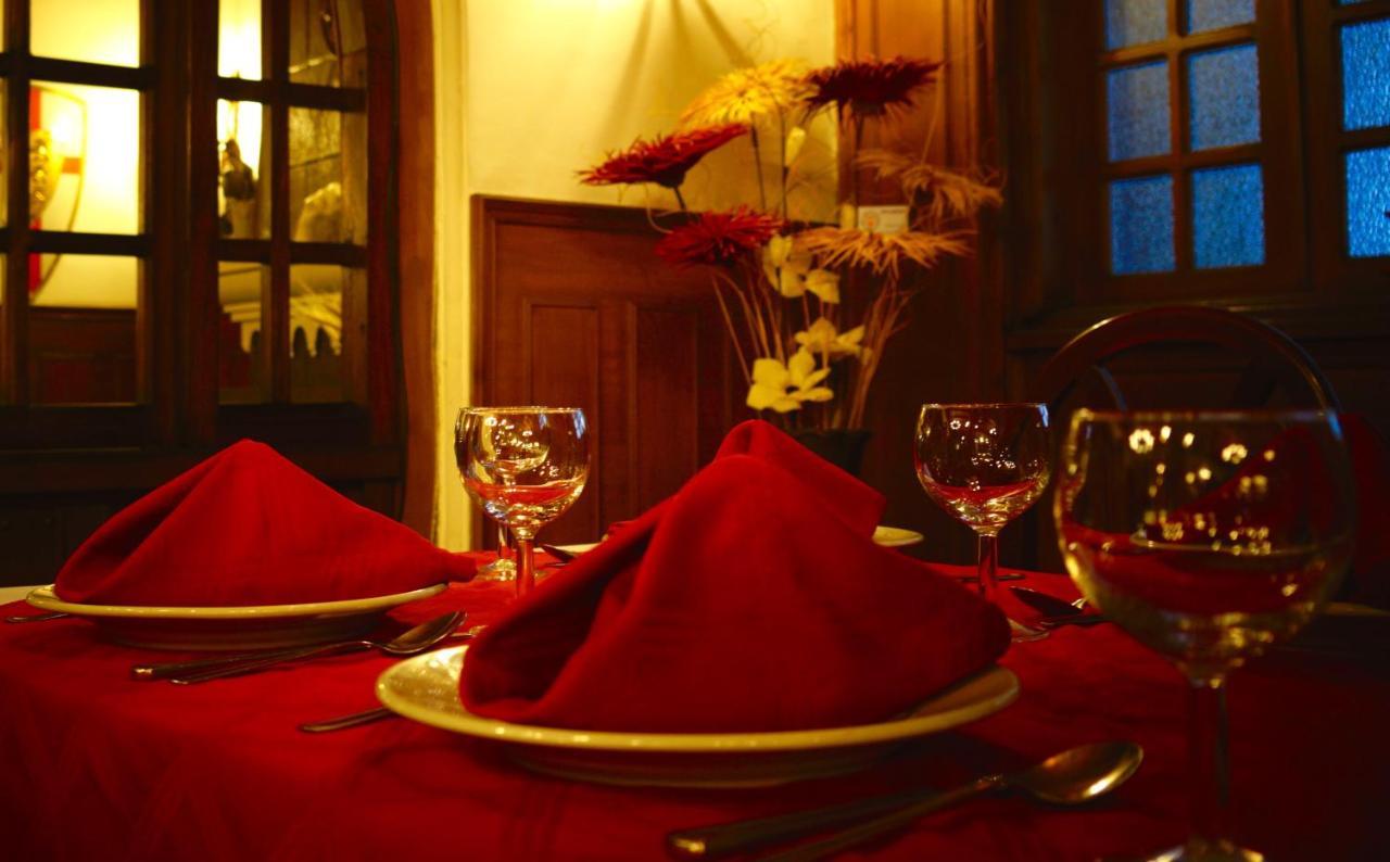 Hotel Ambassador Quito Zewnętrze zdjęcie