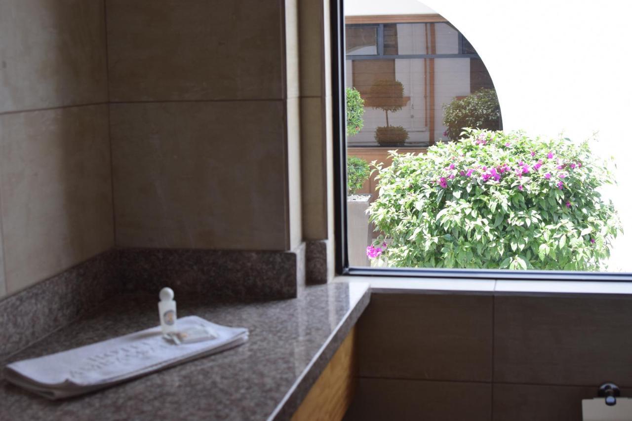 Hotel Ambassador Quito Zewnętrze zdjęcie